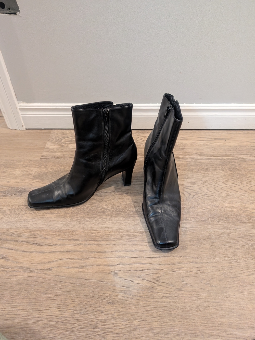Women's Classic Black Leather Ankle Boots with Side Zip